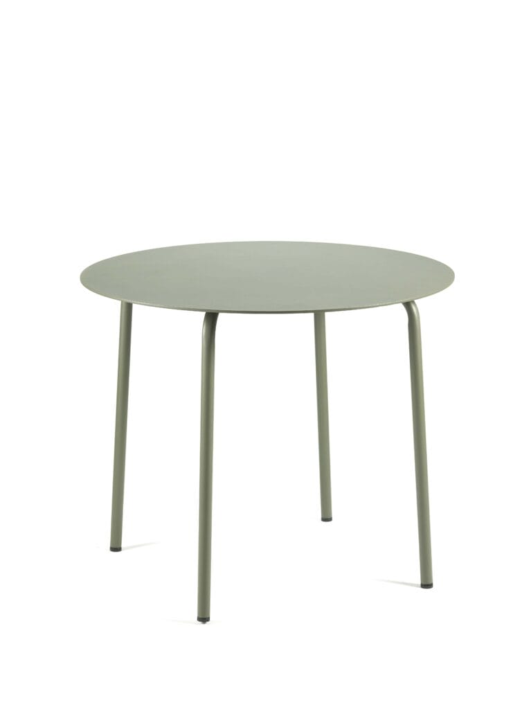 Une table ronde August diam 90 cm avec deux pieds sur un fond blanc.