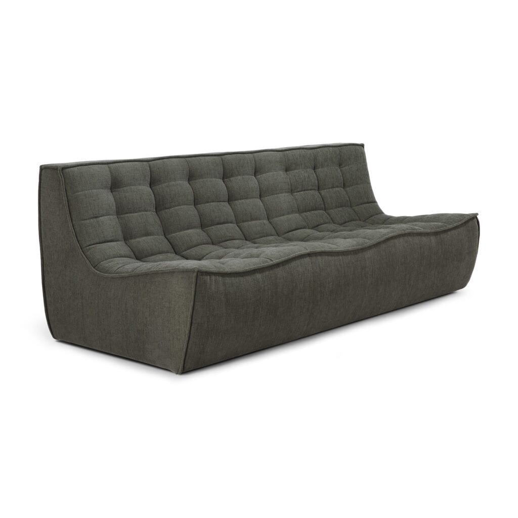 Un canapé Canapé N701 gris avec un dossier incurvé, recouvert de tissu Moss Eco.