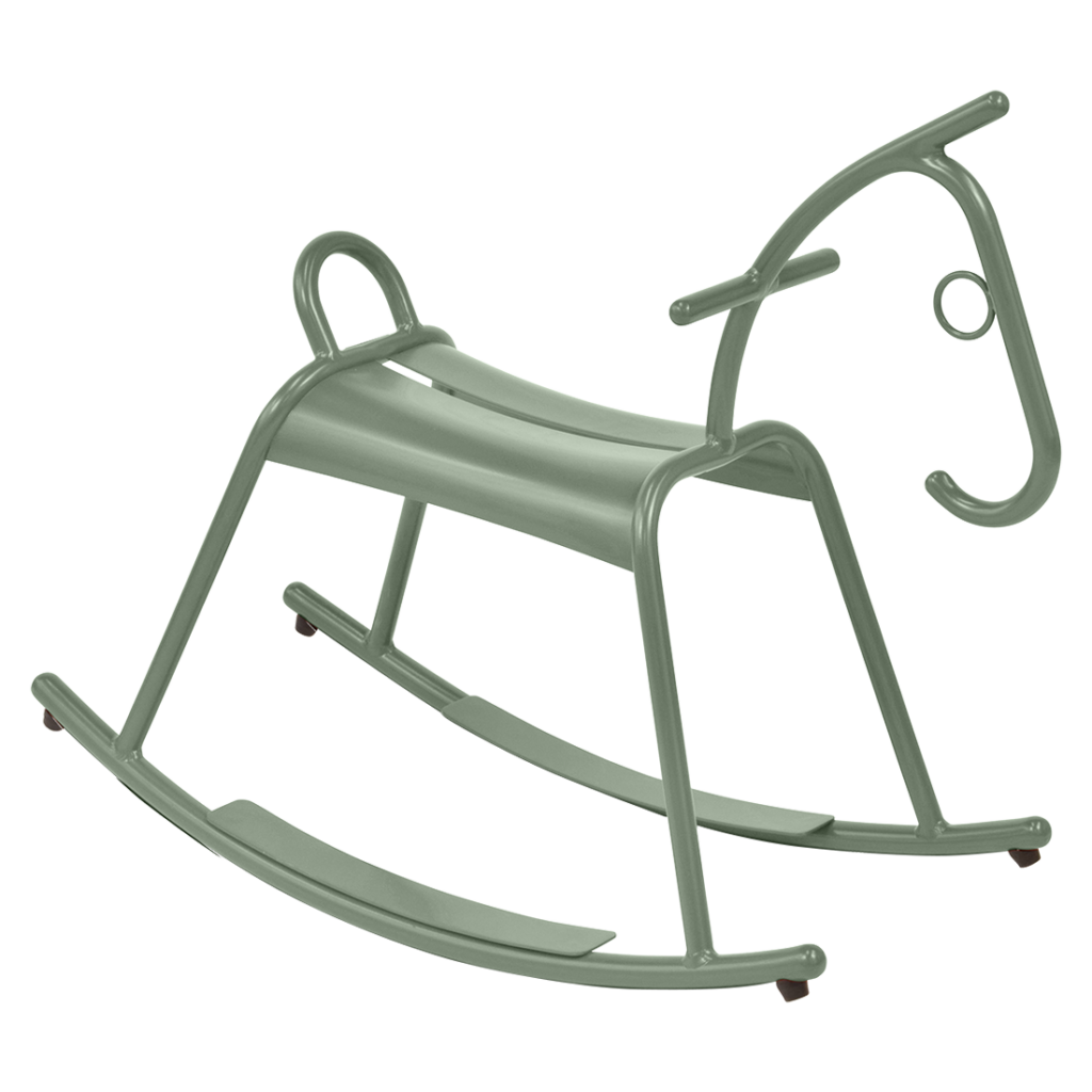 Un équipement de jeux Cheval à Bascule en métal vert au design simple et moderne.
