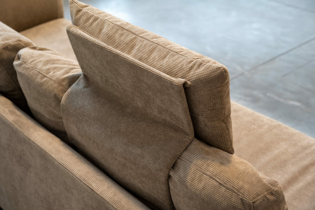 Un gros plan du dossier d'un canapé Expo - Canapé Diva.
