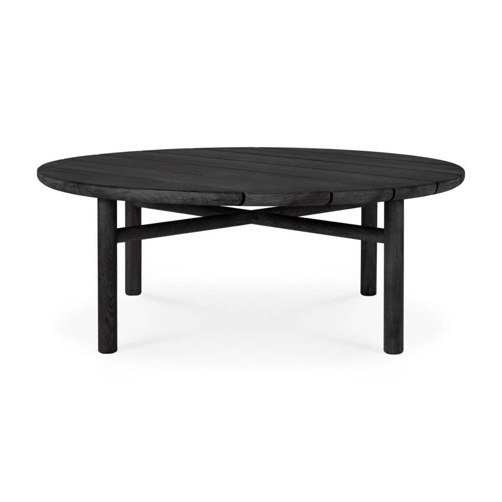 Une table basse teinté noir sur fond blanc.