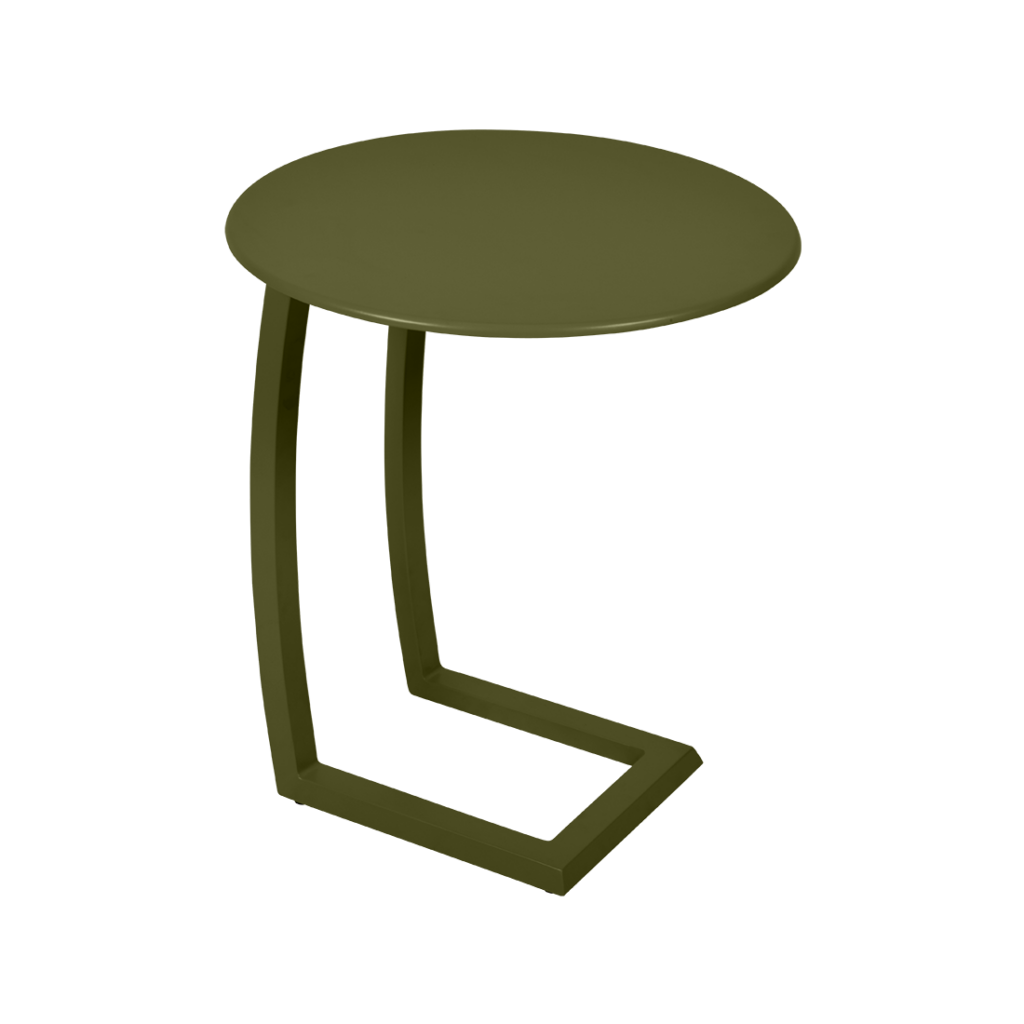 Une table d'appoint ronde vert olive avec une base en métal.