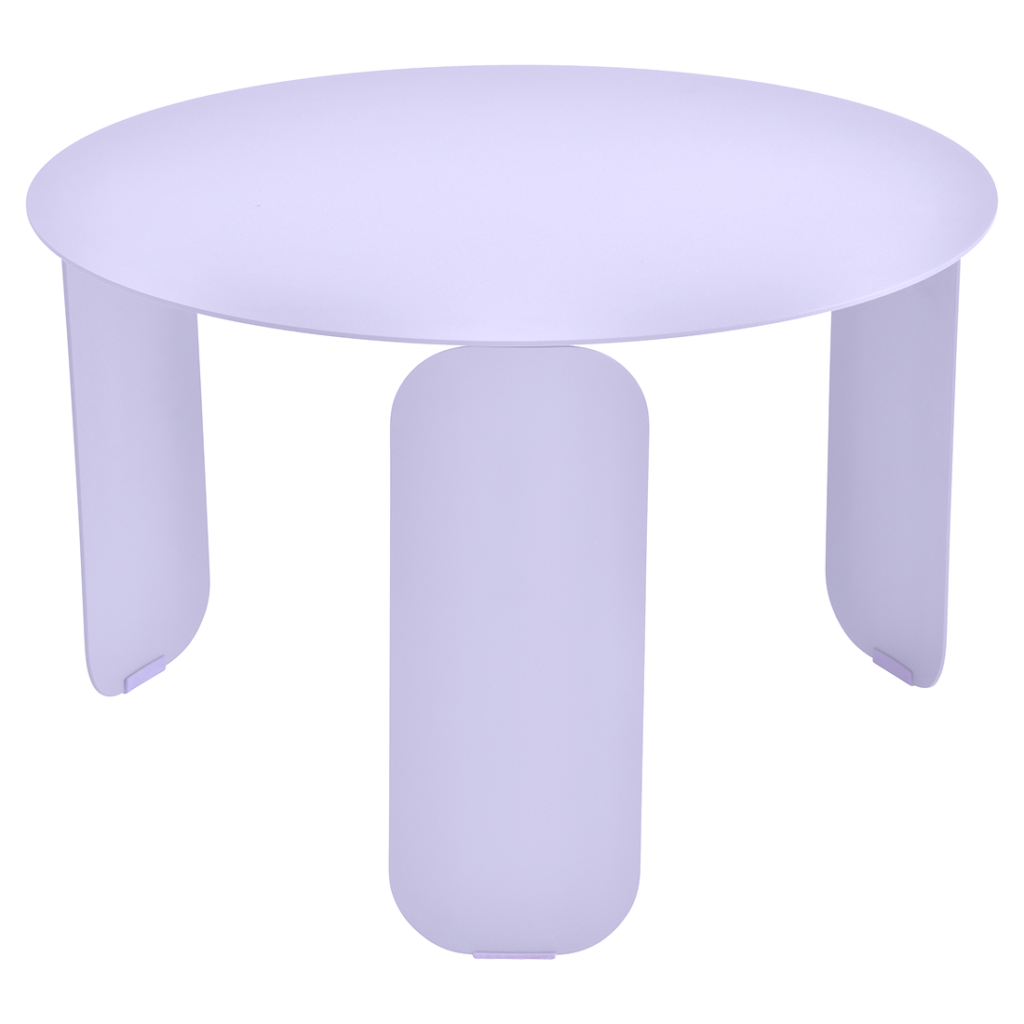 Une table Guimauve ronde d'un diamètre de 60 cm et d'un coloris violet.