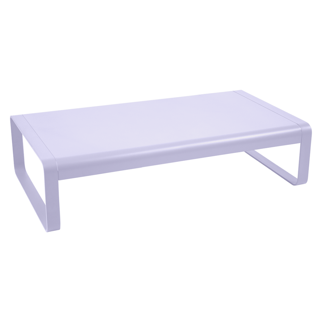 Une table basse Bellevie violette simple et moderne avec un plateau rectangulaire et des pieds incurvés élégants.