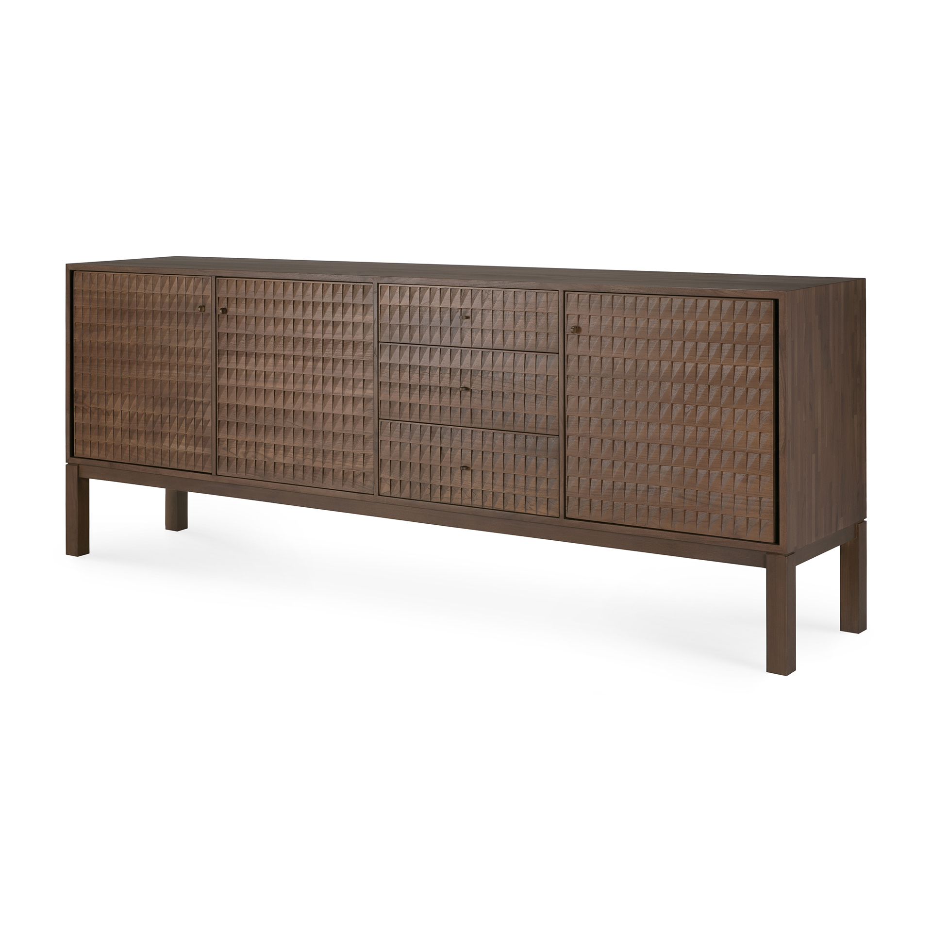 Un buffet en bois brun foncé avec quatre portes d'armoire texturées, chacune présentant un motif géométrique, reposant sur quatre pieds droits et conçu pour s'adapter parfaitement aux dimensions de votre espace.