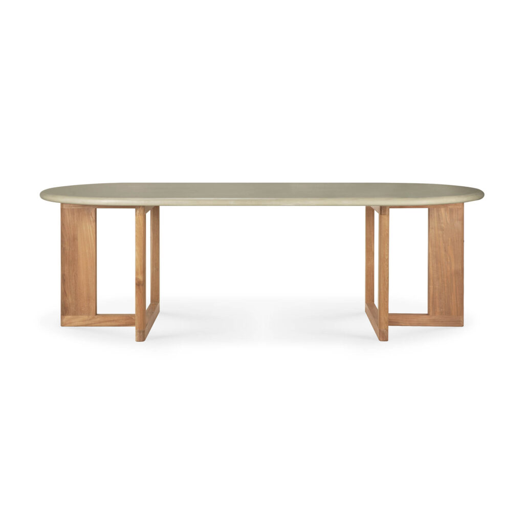 La table à manger d'extérieur Trestle présente un design rectangulaire en bois avec un plateau vert et des pieds à cadre ouvert.