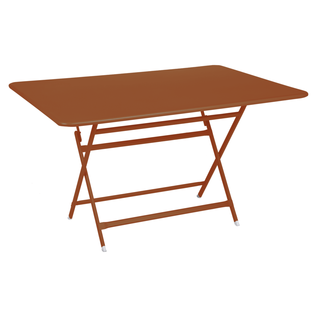Une table rectangulaire pliante marron avec des pieds en métal, dégageant du caractère dans sa conception robuste.
