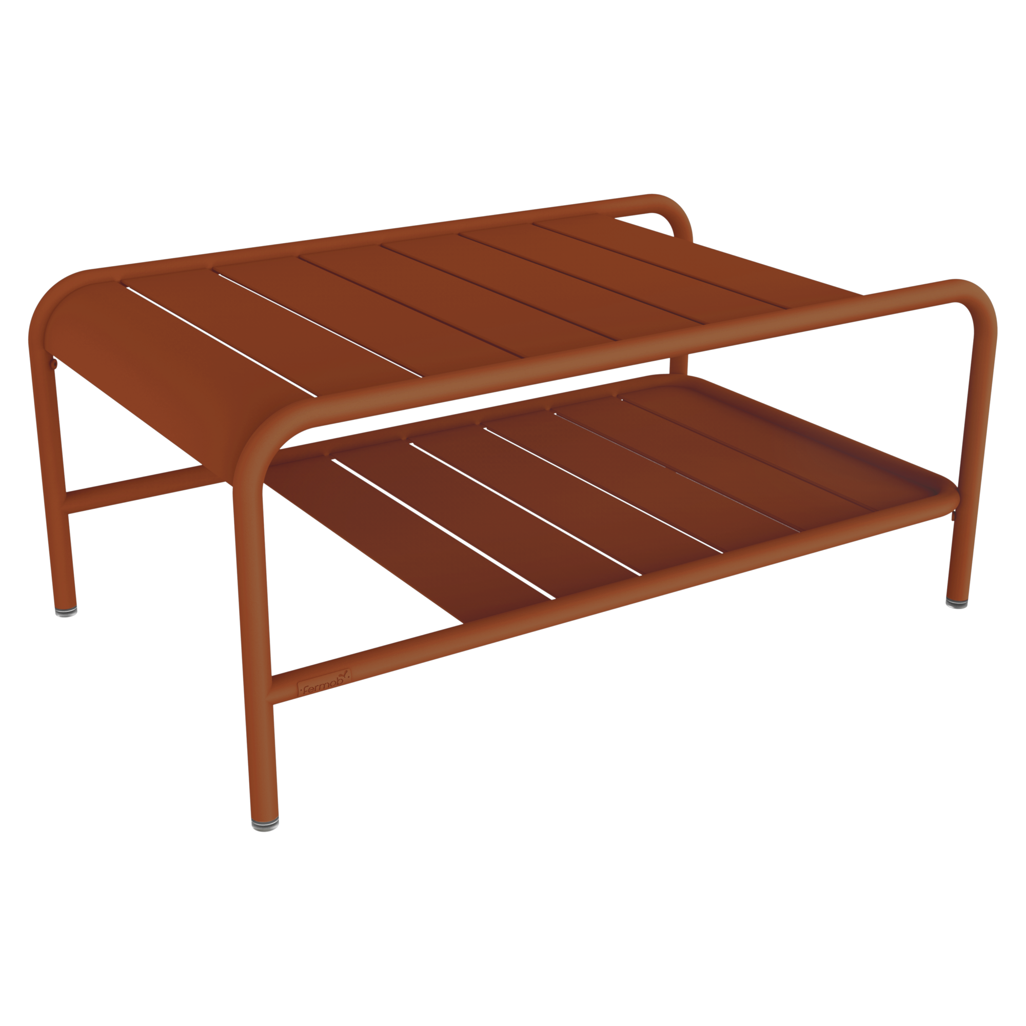 La table basse Lxmbrg est une table basse en métal marron avec un plateau et une étagère inférieure à lattes, une finition Carbone, des bords arrondis et des pieds tubulaires.