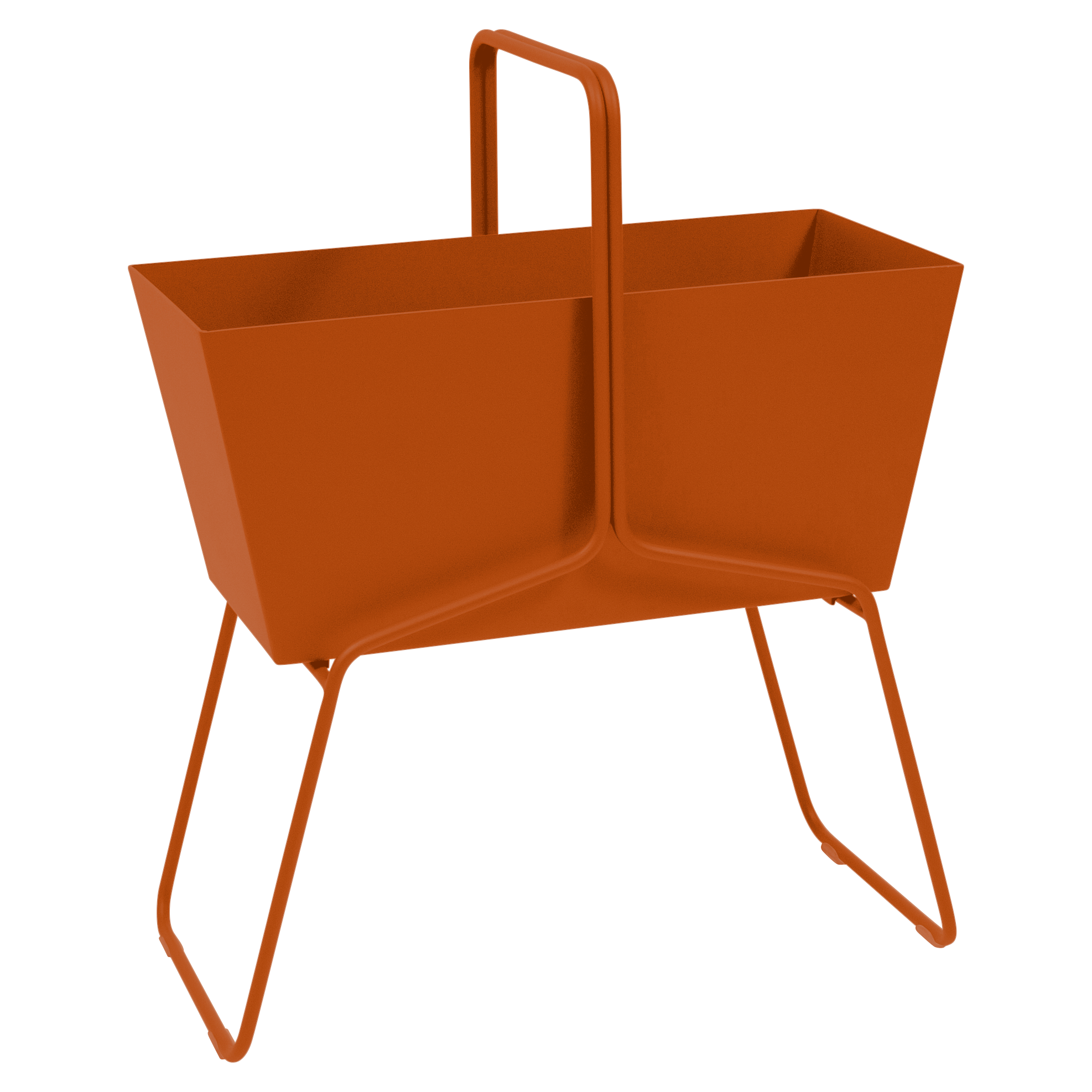 Un panier en métal de couleur rouille avec une poignée centrale et des pieds inclinés, ce panier polyvalent est conçu pour le stockage ou le transport d'articles - parfait comme jardinière haute ou organisateur chic dans n'importe quel espace.