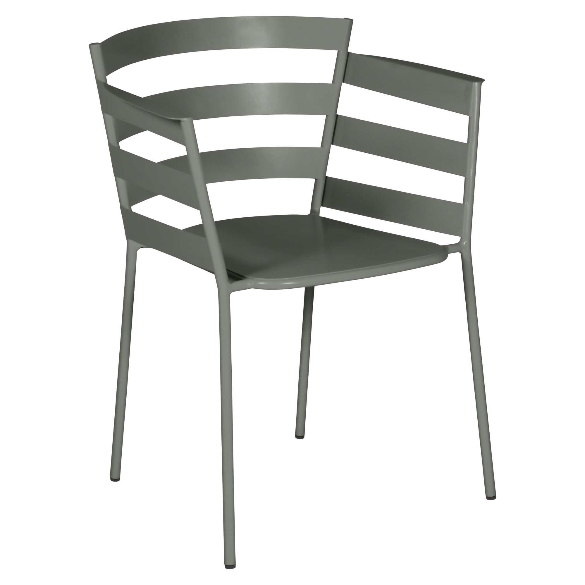 Chaise moderne en métal Gris argile avec dossier à lattes et quatre pieds droits, photographiée sur fond noir. Ce Fauteuil Rythmic apporte une sophistication élégante à n'importe quel intérieur.