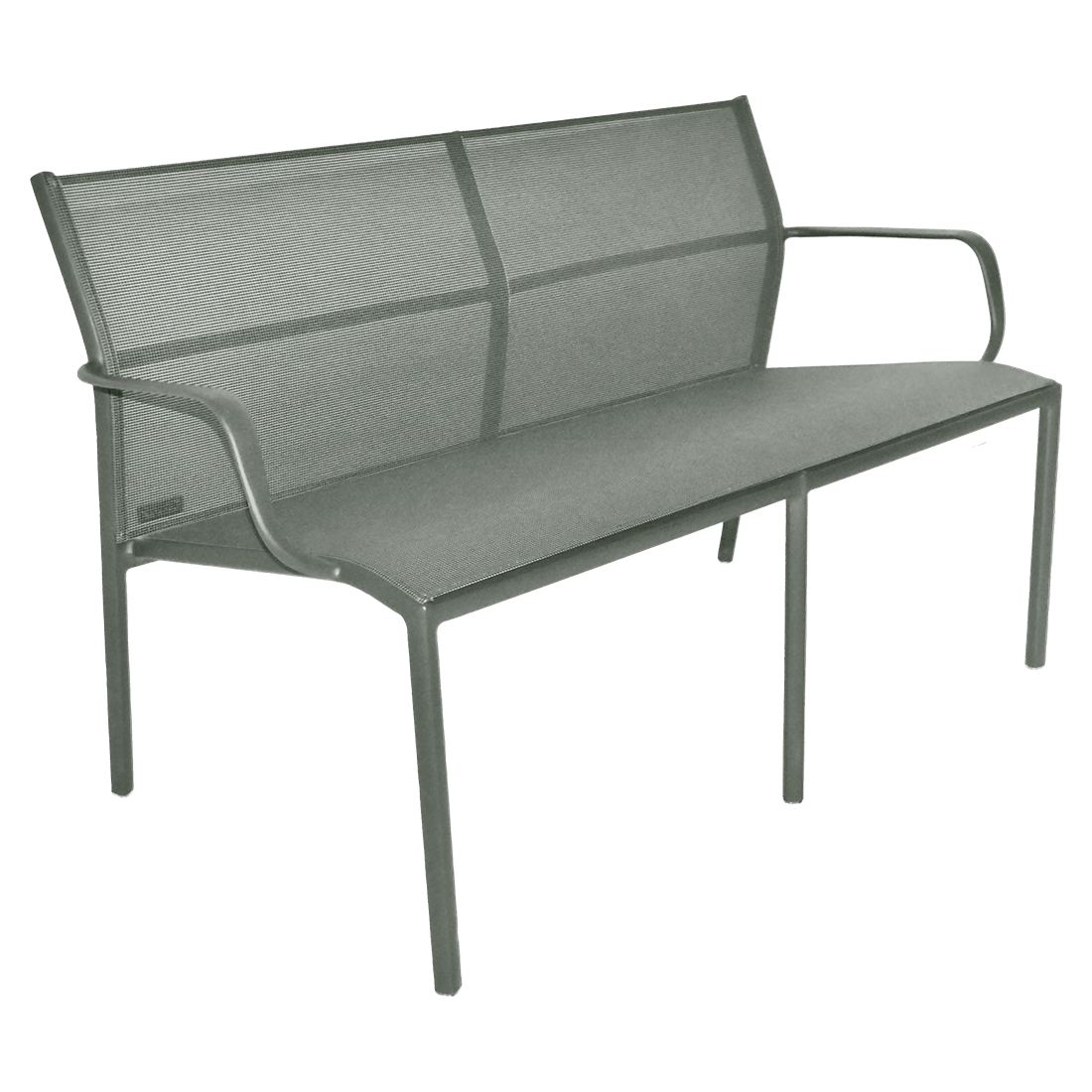 Banquette en métal duo Cadiz avec assise et dossier en maille gris argile, accoudoirs en angle et quatre pieds, sur fond blanc uni.